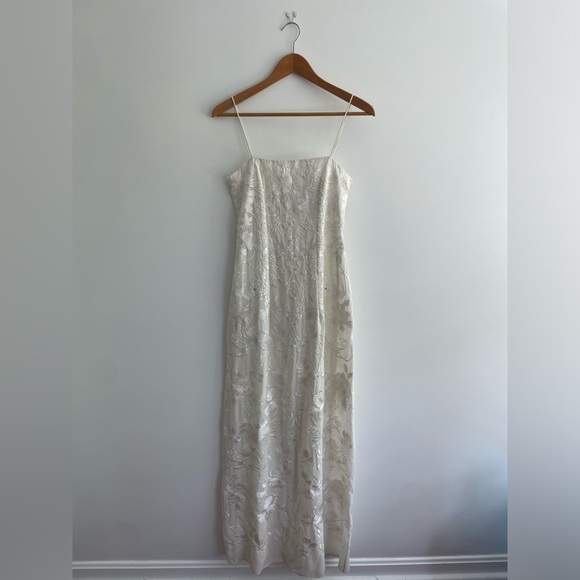 BHLDN Issie Embroidered Wedding Dress - Picture 4 of 8